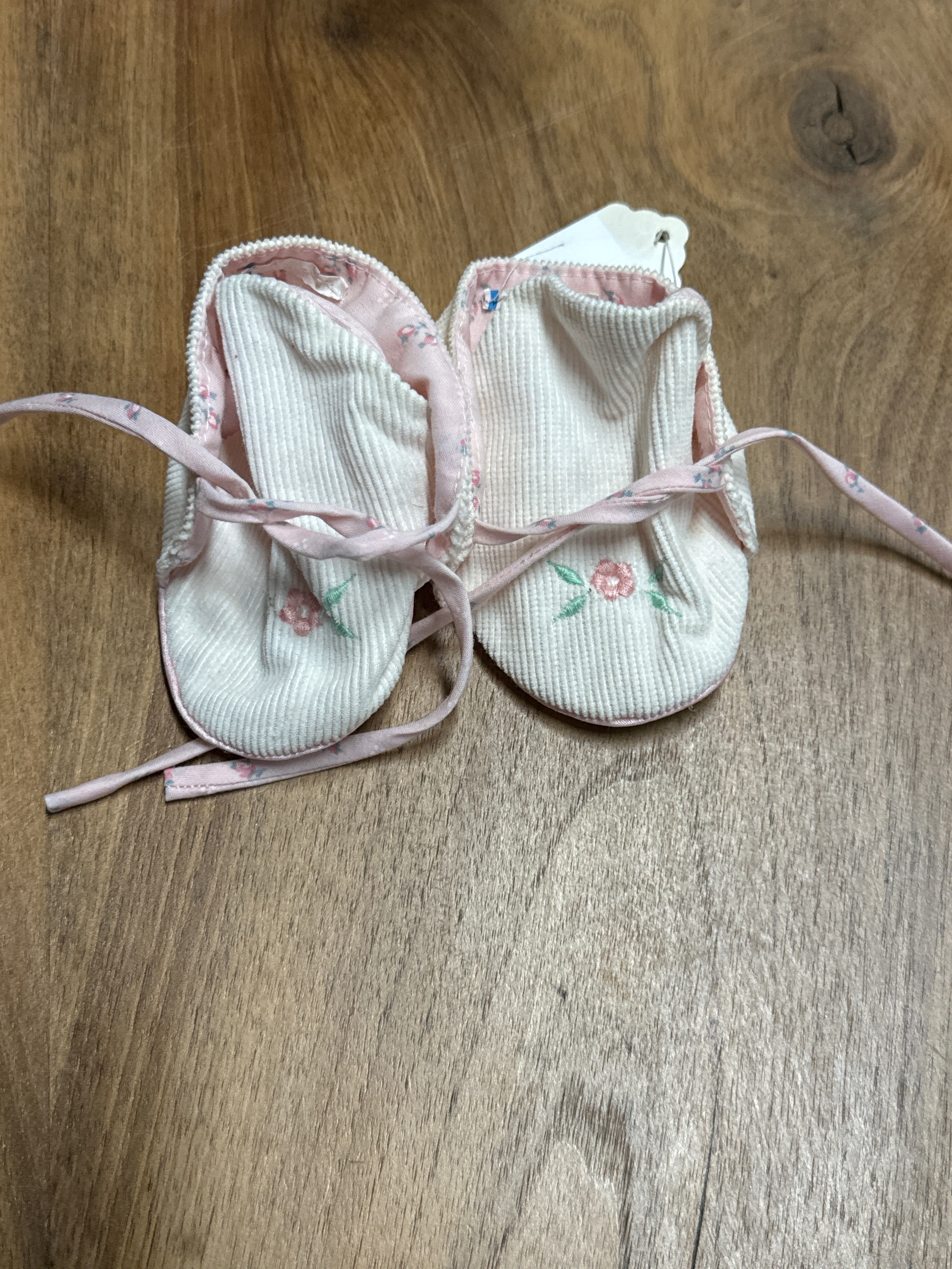 Flower Newborn Booties